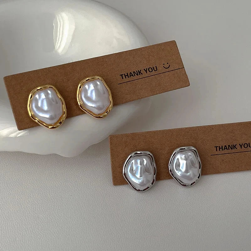 Round Minimalist  Pearl Earrings For Women