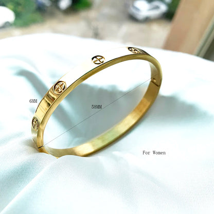 New Designed Stainless Steel And Zircon Bangle For Woman